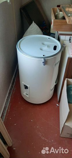 Мебель, машина,ковер