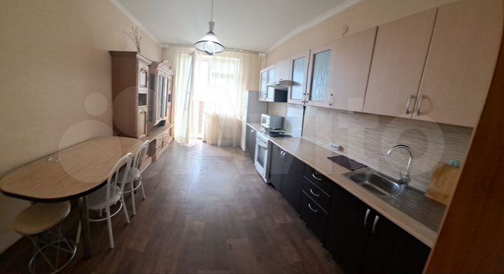 3-к. квартира, 89 м², 13/16 эт.