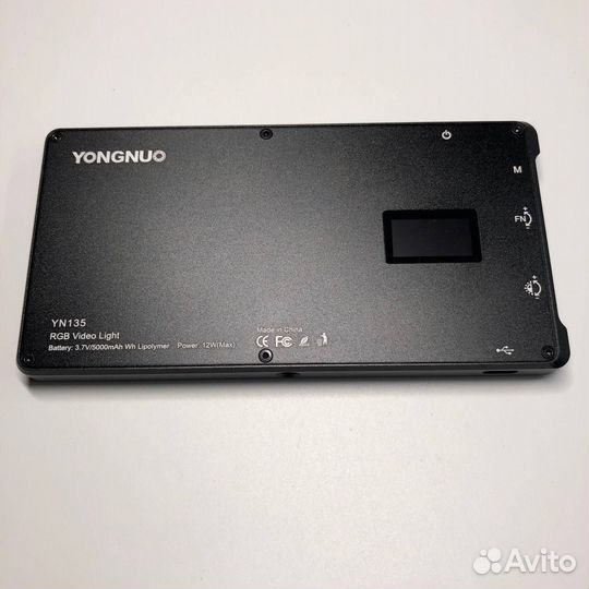 Осветитель светодиодный Yongnuo YN135RGB