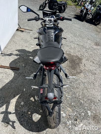 Triumph Street Triple Год 2013