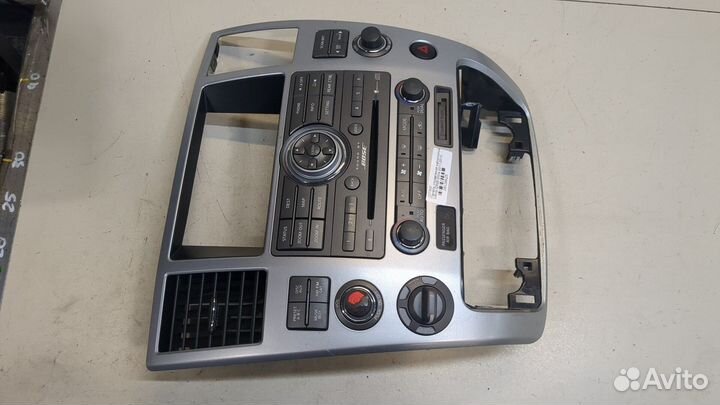 Панель управления магнитолой Infiniti QX56, 2010