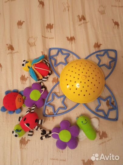 Игрушки для малыша, погремушки