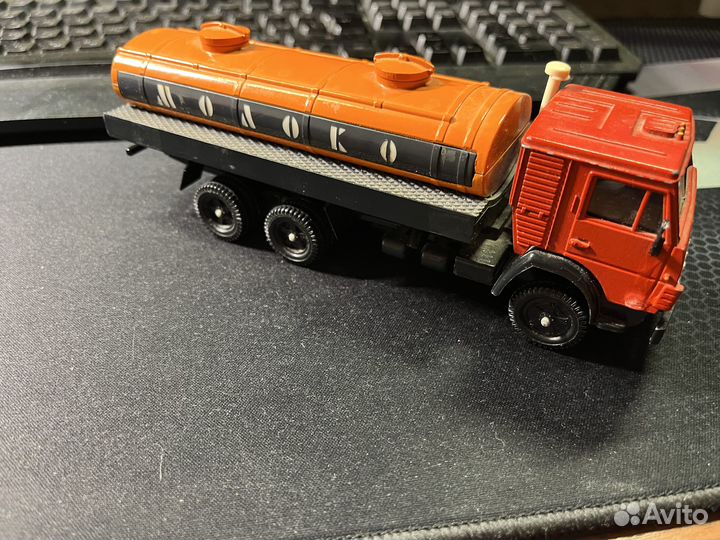 Коллекционная Модель Камаз- 53212 Молоковоз, 1/43