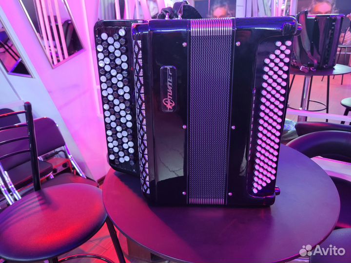 Баян юпитер 2,готововыборный, состояние новое