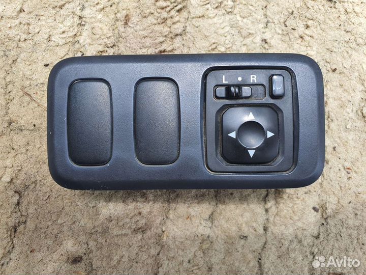 Блок управления электроприводом зеркал