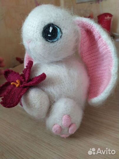 Зайчик, вязаная игрушка