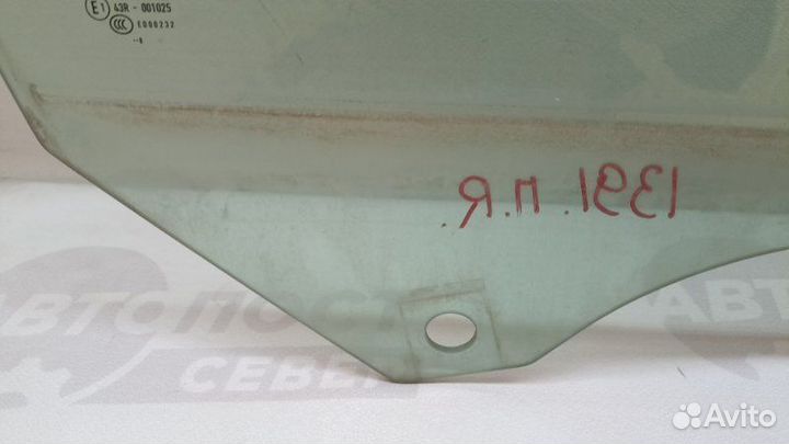 Стекло двери переднее правое Audi A3 8PA BZB 2008