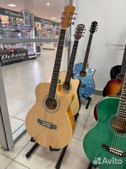 Акустическая / Классическая гитара