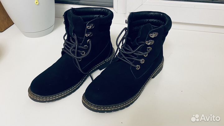 Ботинки замшевые женские