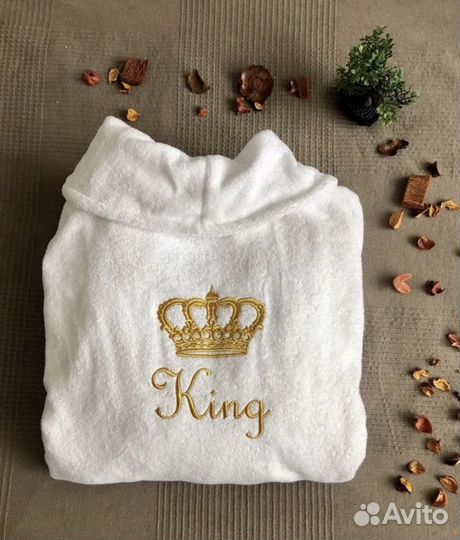 Именные халатыс вышивкой