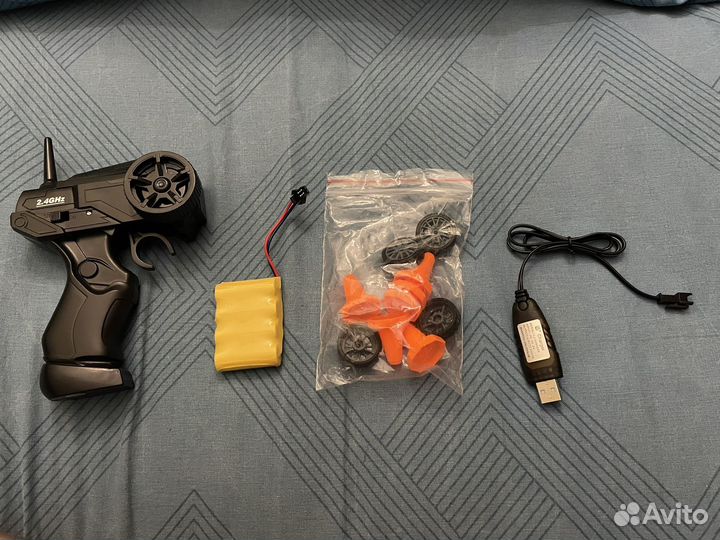 Машинка на пульте управления