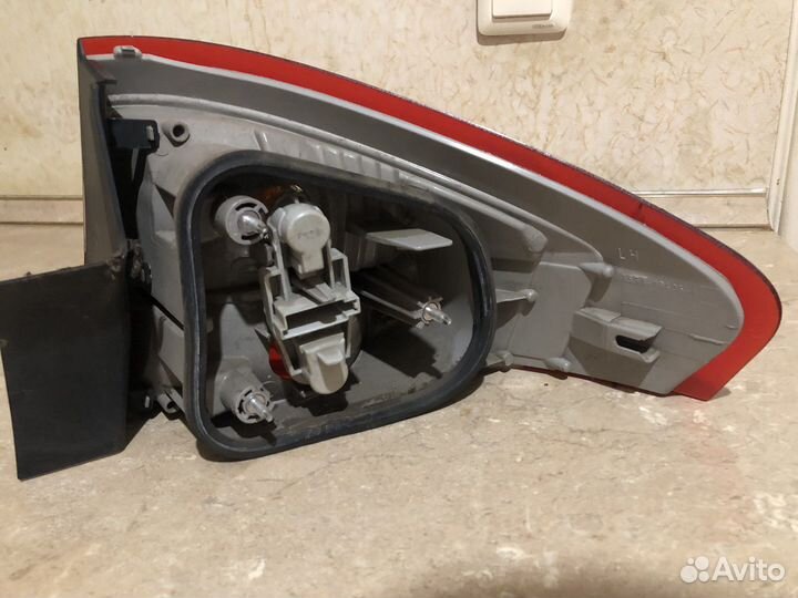 Задний фонарь Ford mondeo 4