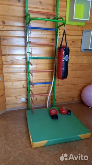 Шведская стенка с турником бу