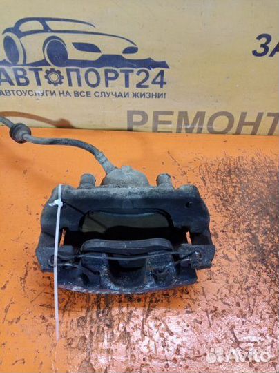 Суппорт передний левый Renault Fluence 1 2009-2018