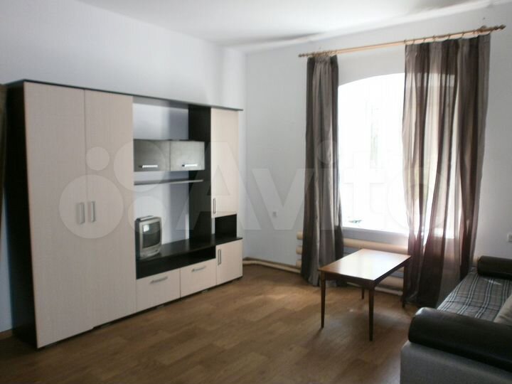 2-к. квартира, 56 м², 1/2 эт.