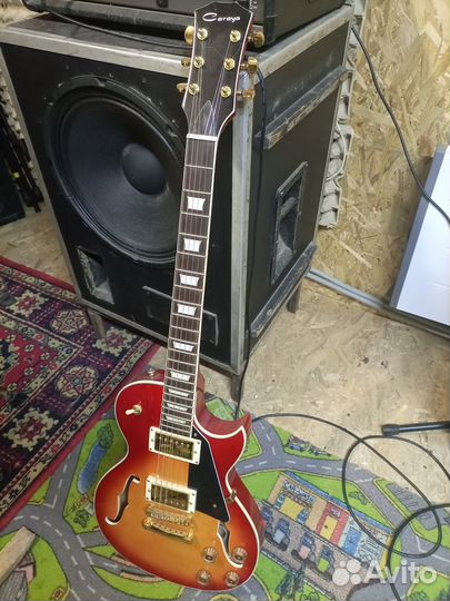 Электрогитара caraya в отличном состоянии