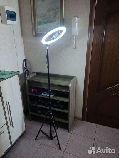 Кольцевая лампа со штативом. Штатив 2 метра