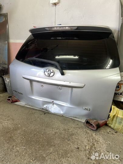 Дверь багажника toyota corolla fielder 144