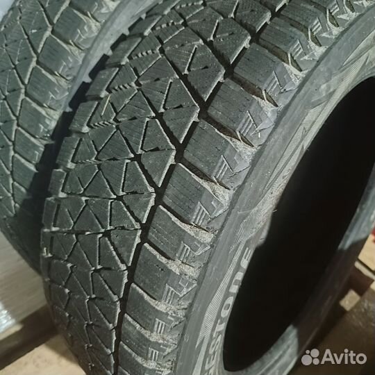 Bridgestone Blizzak Ice 225/55 R19