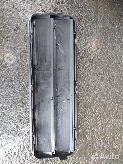 Решетка вентиляционная Bmw 525I E60 N52B25AF 2006