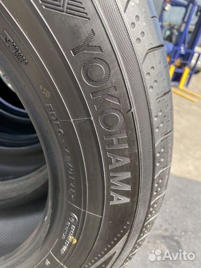 Yokohama BlueEarth RV02 225/60 R17