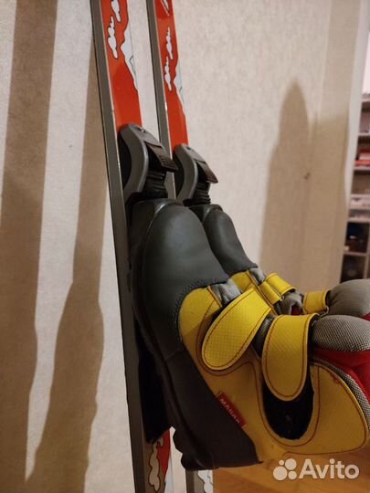 Лыжи беговые детские 140 с ботинками