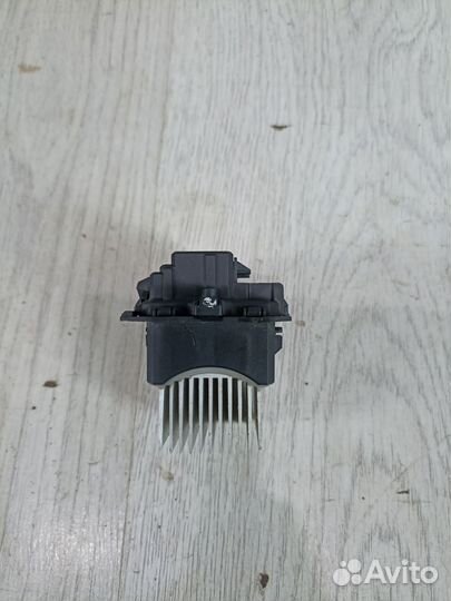 Резистор печки Реостат Renault kaptur