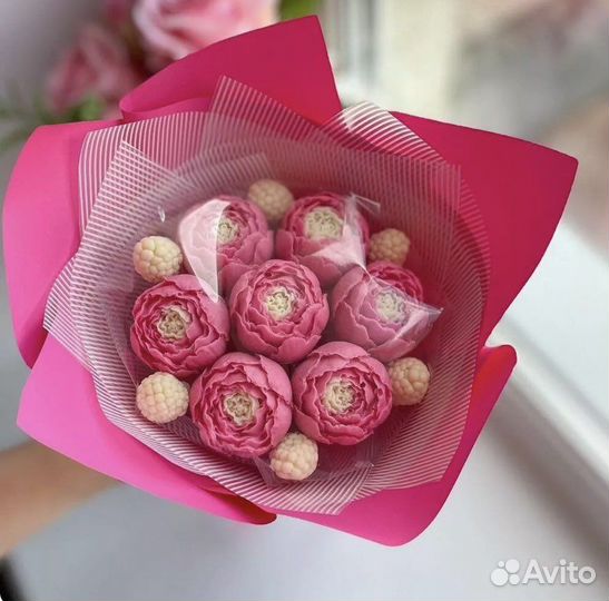 Шоколадные розы пионы букеты