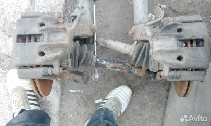 Суппорта передние citroen berlingo пежо partner