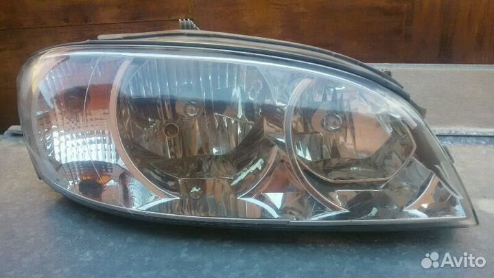 Фара передняя правая Kia Spectra