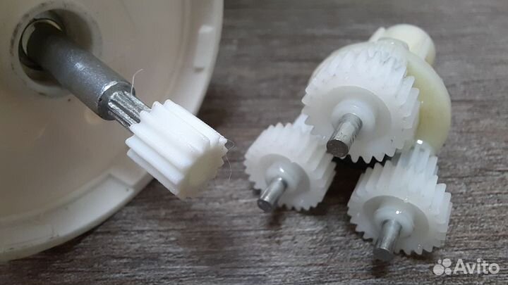 Шестерёнки, запчасти, детали