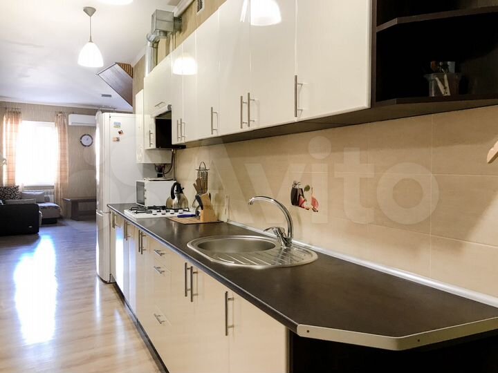 3-к. квартира, 110 м², 3/4 эт.