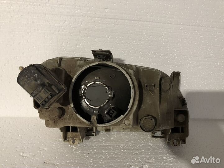 Фара левая Renault Megane/Scenic 96-99