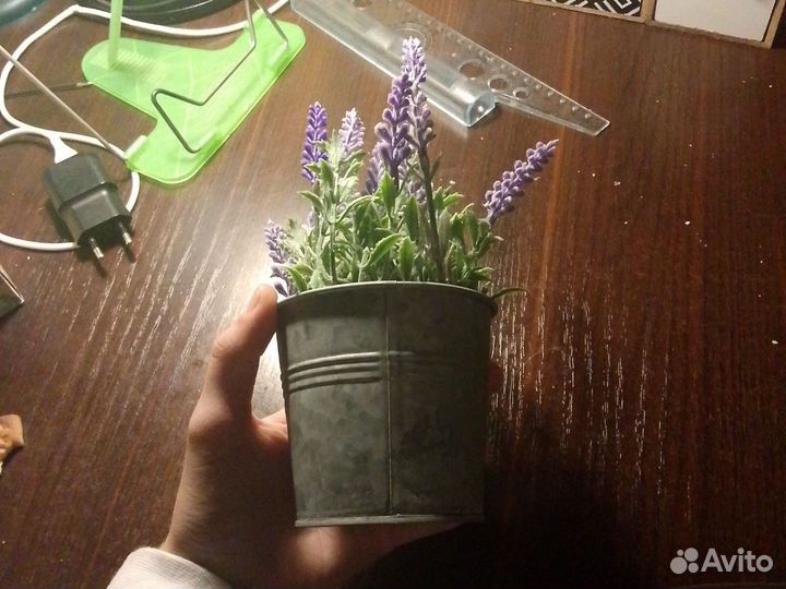 Искусственный цветок