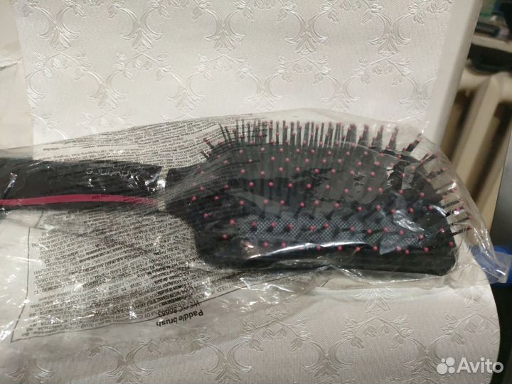 Новые в упаковке. Расчески для укладки. Массажные