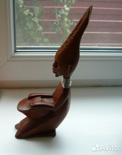 Африканская статуэтка