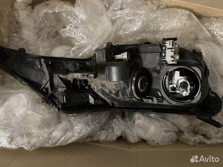 Фара tayota rav 4 оригинал
