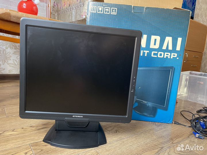 Монитор hyundai x71s 17“ LCD