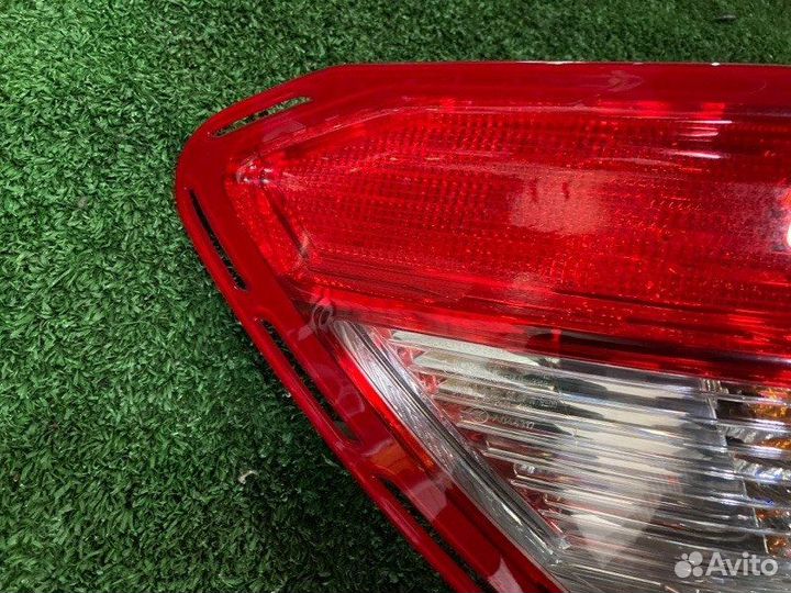 Фонарь задний левый Mercedes-Benz C-Class W204