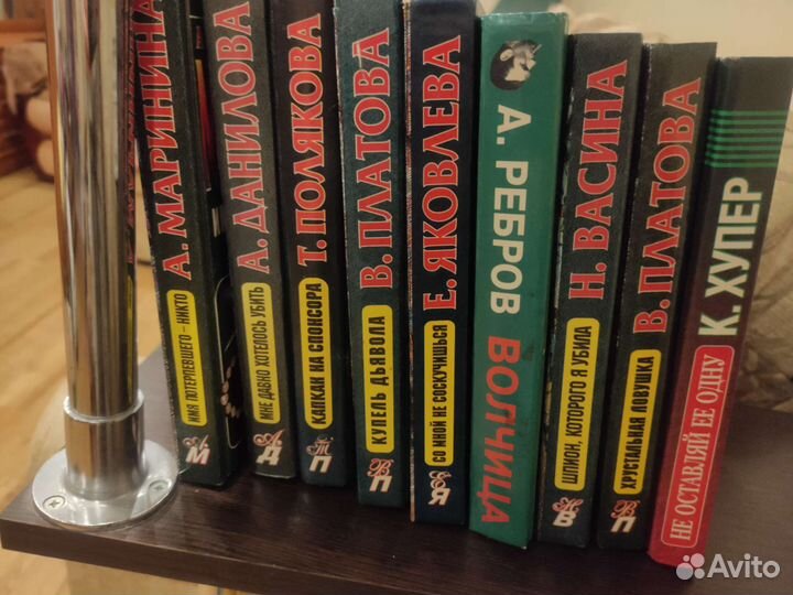 Книги оптом детективы романы