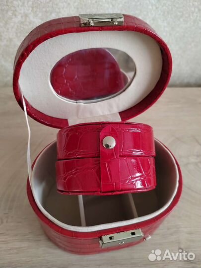Шкатулка для украшений