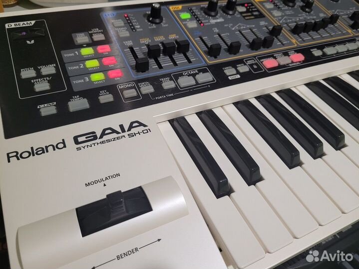 Виртуально-аналоговый синтезатор Roland SH-01 gaia