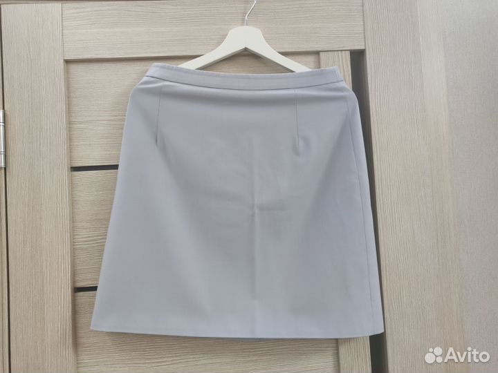 Костюм женский с юбкой