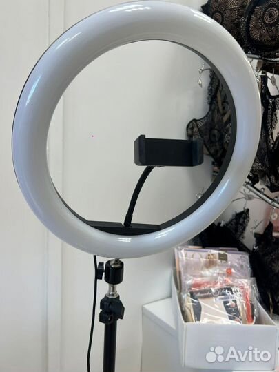 Кольцевая лампа со штативом