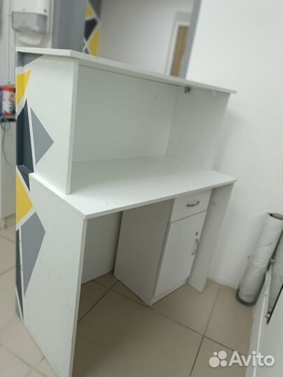 Стойка ресепшн бу