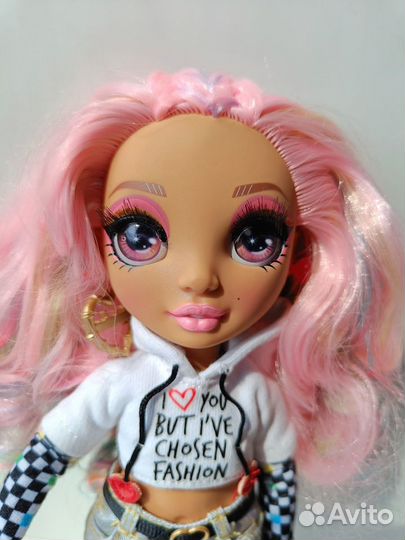 Кукла Rainbow High Fashion Kia Hart Киа Харт