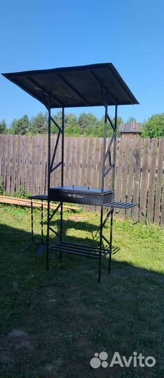Мангал с крышей