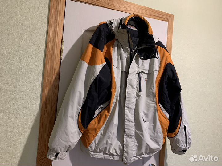 Горнолыжная куртка