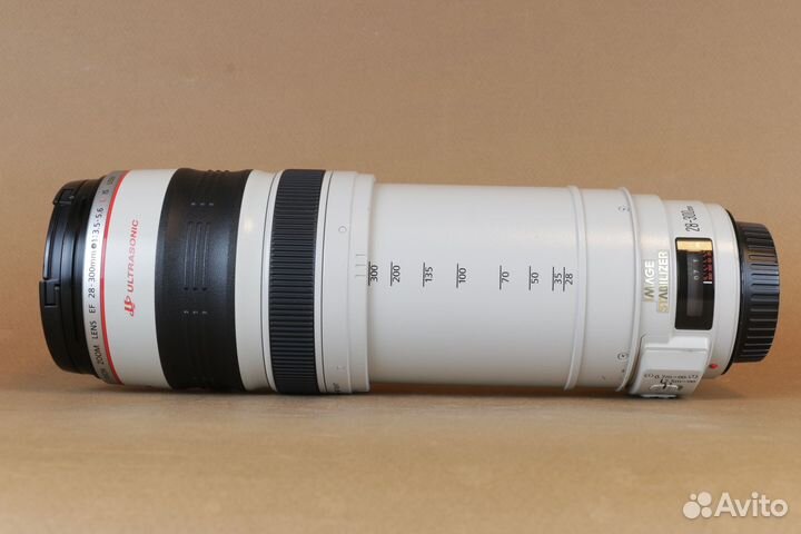 Canon EF 28-300mm f/3.5-5.6 L IS USM (id-11727)