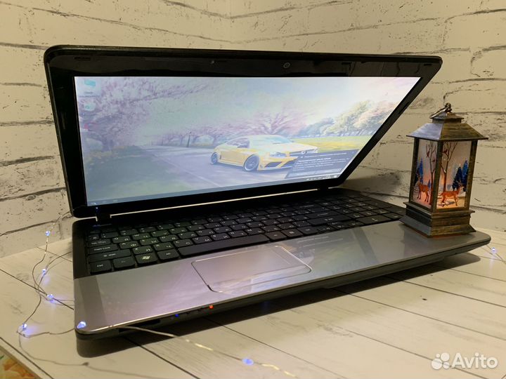 Игровой ноутбук Acer i3/GT 610M/2 Видеокарты